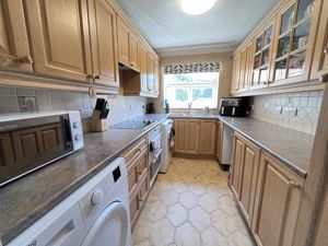Kitchen- click for photo gallery